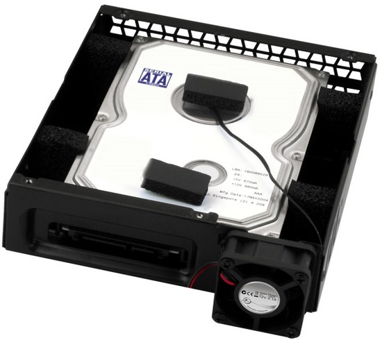 Bett von Schaumstoff - Neuer HDD-Kühler von Arctic Cooling